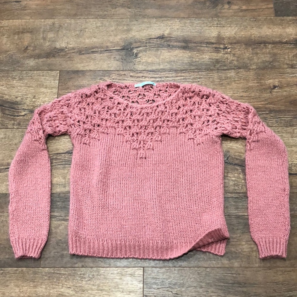 simple yet trendy spring sweater